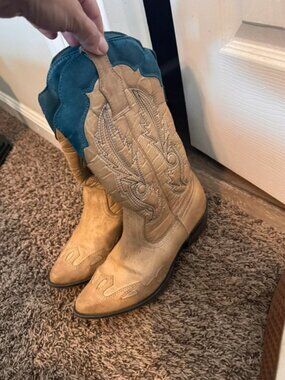 Cowgirl boots size 6.5 M